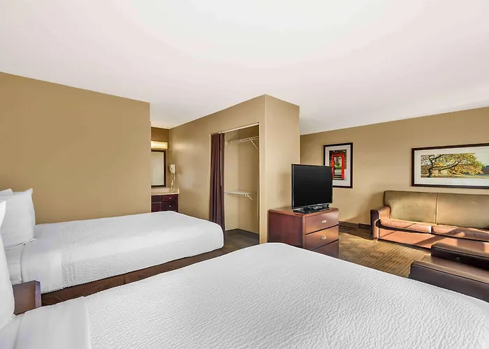 Extended America - - Polaris Hotel 2*