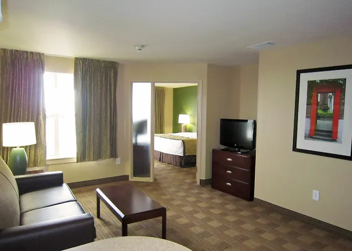 Extended America - - Polaris Hotel 2*